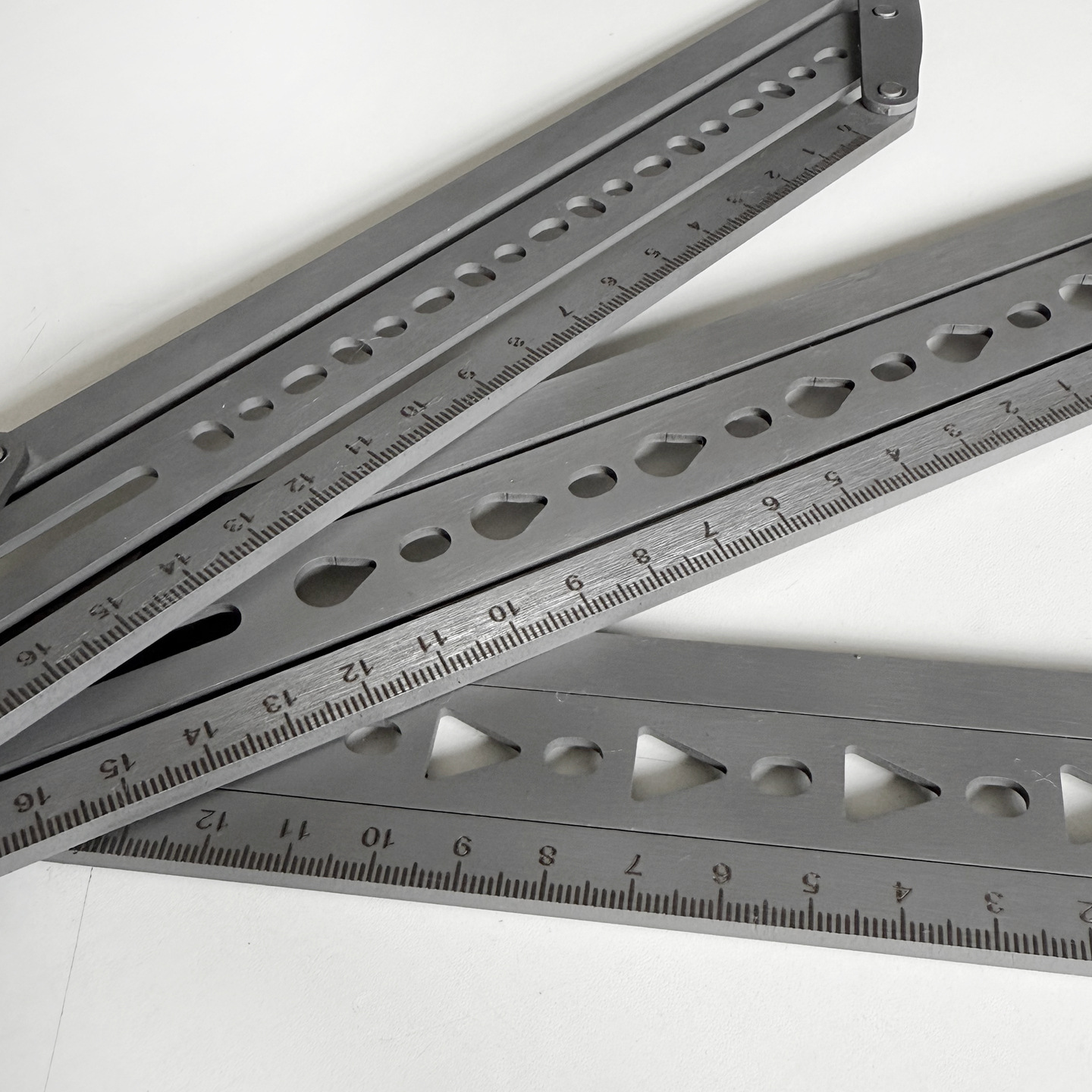 Régua de Posicionamento de Cin - Leatherwork Ruler avaliação e preço